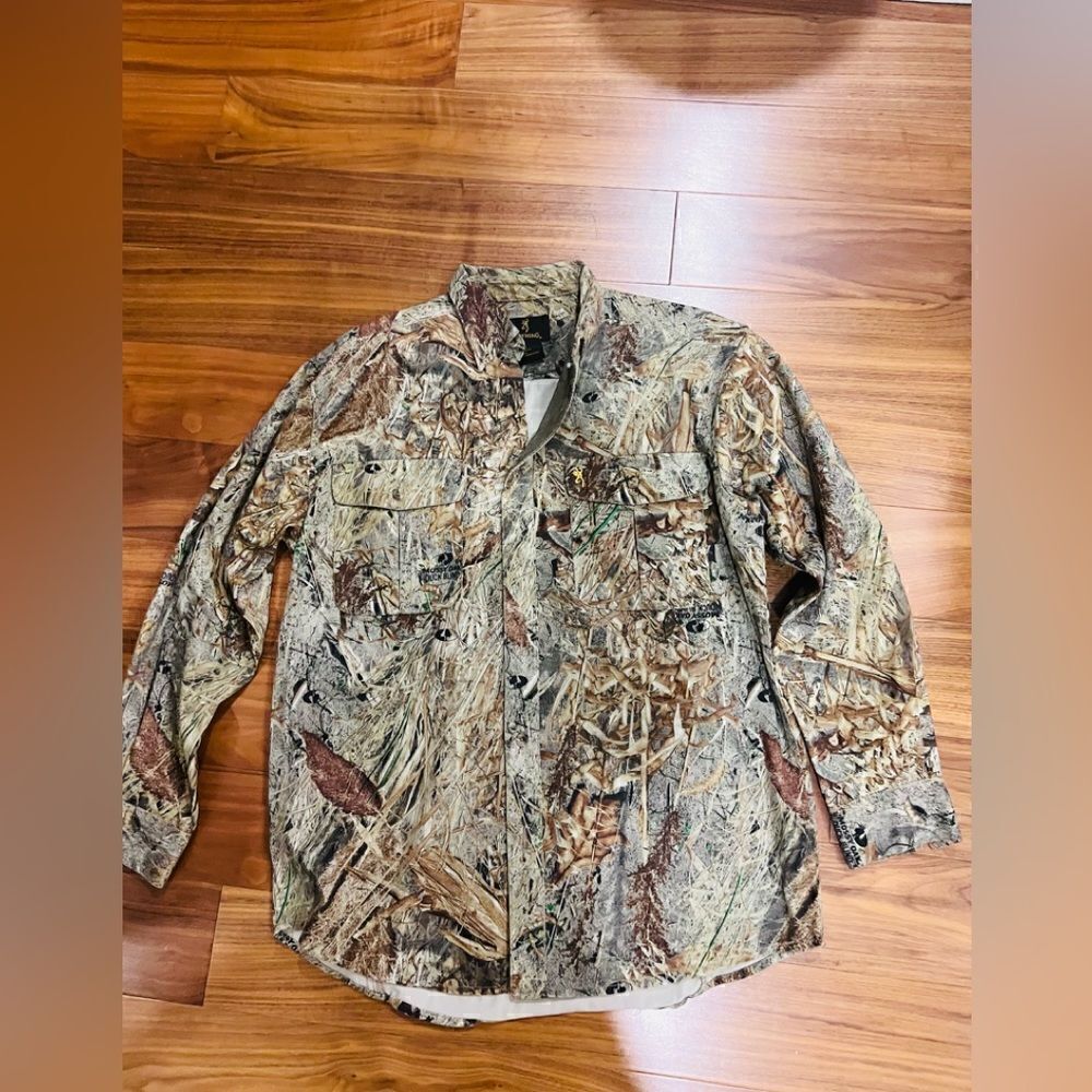 Browning hunting shirt, perfect condition, size large